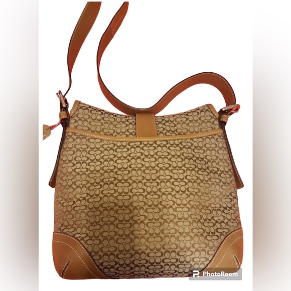 Authentic Coach Signature Jacquard Classic Two-Tone Tan Duffle Crossbody Bag - Picture 2 of 9